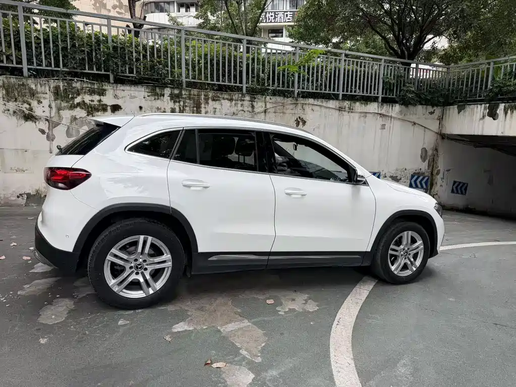 Mercedes-Benz GLA 2021 — фото 15