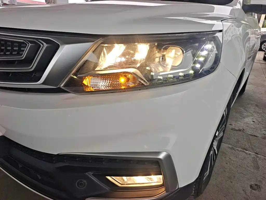Geely Vision X6 2019 — фото 24