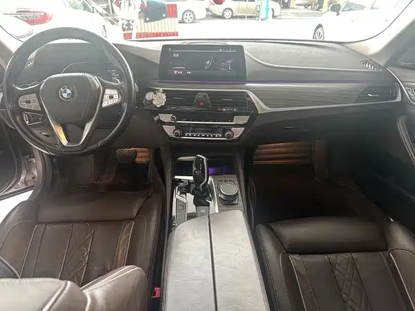 BMW 5 Series 2020