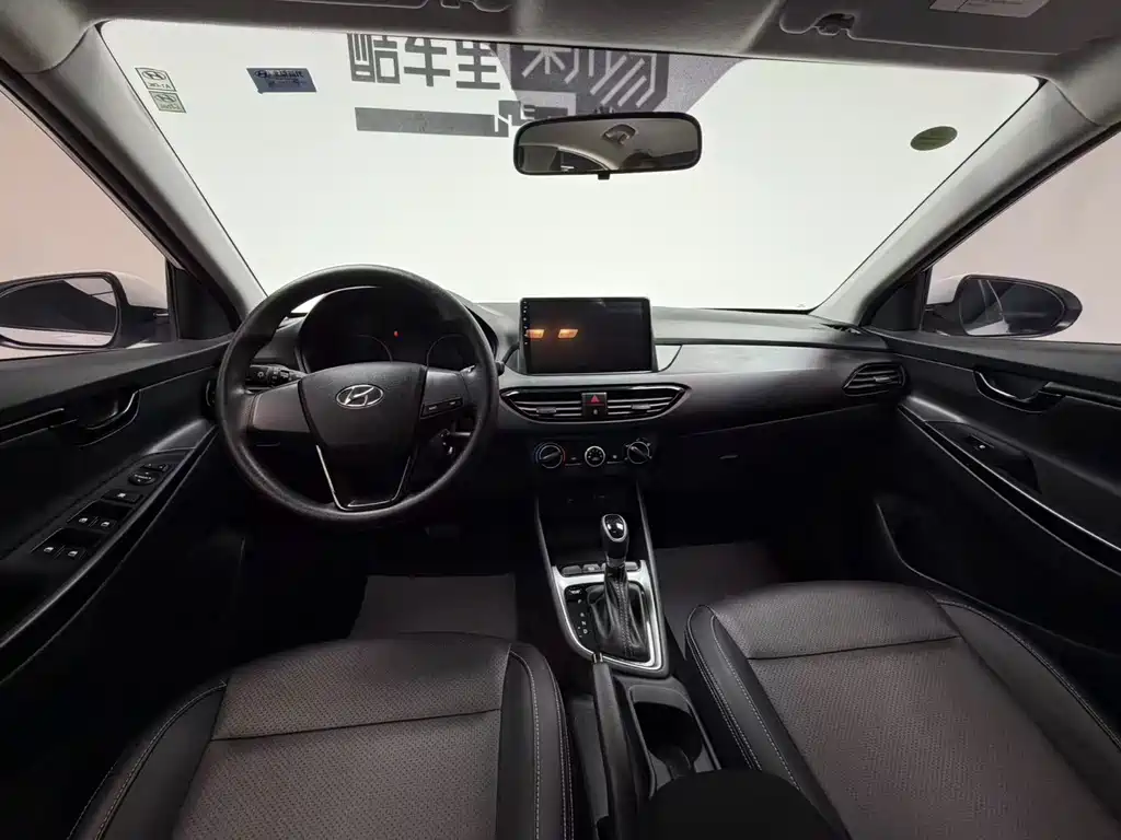 Hyundai Elantra 2020 — фото 14