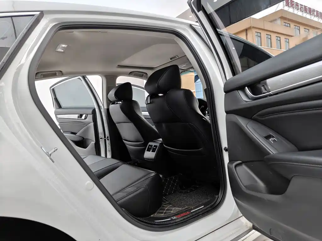 Honda Accord 2021 — фото 14