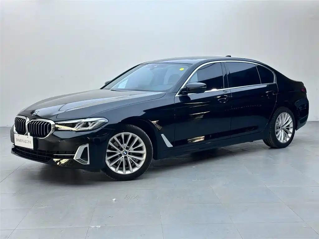 BMW 5 Series 2022 — фото 1