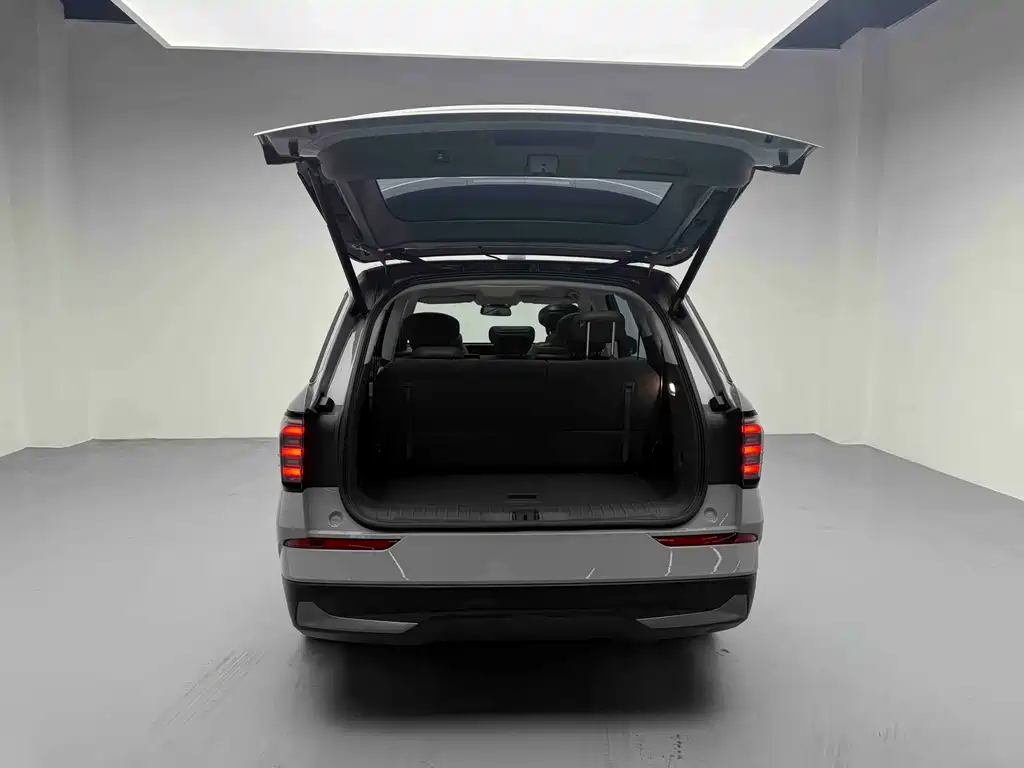 Ford Edge 2023 — фото 15