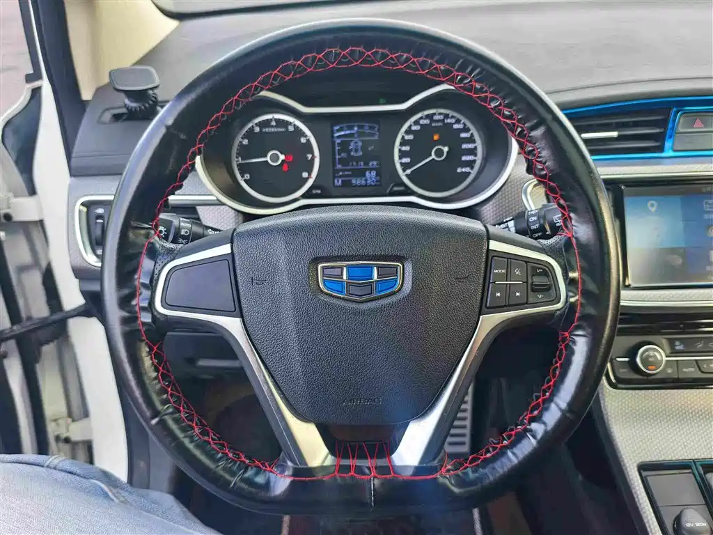 Geely Emgrand GS 2017 — фото 16
