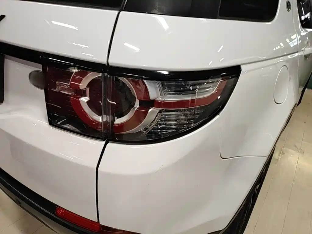 Land Rover Discovery Sport 2016 — фото 8