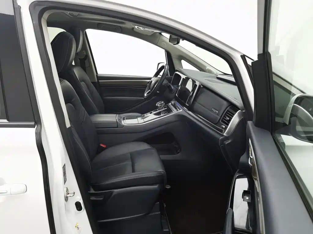 GAC Trumpchi M8 2022 — фото 23