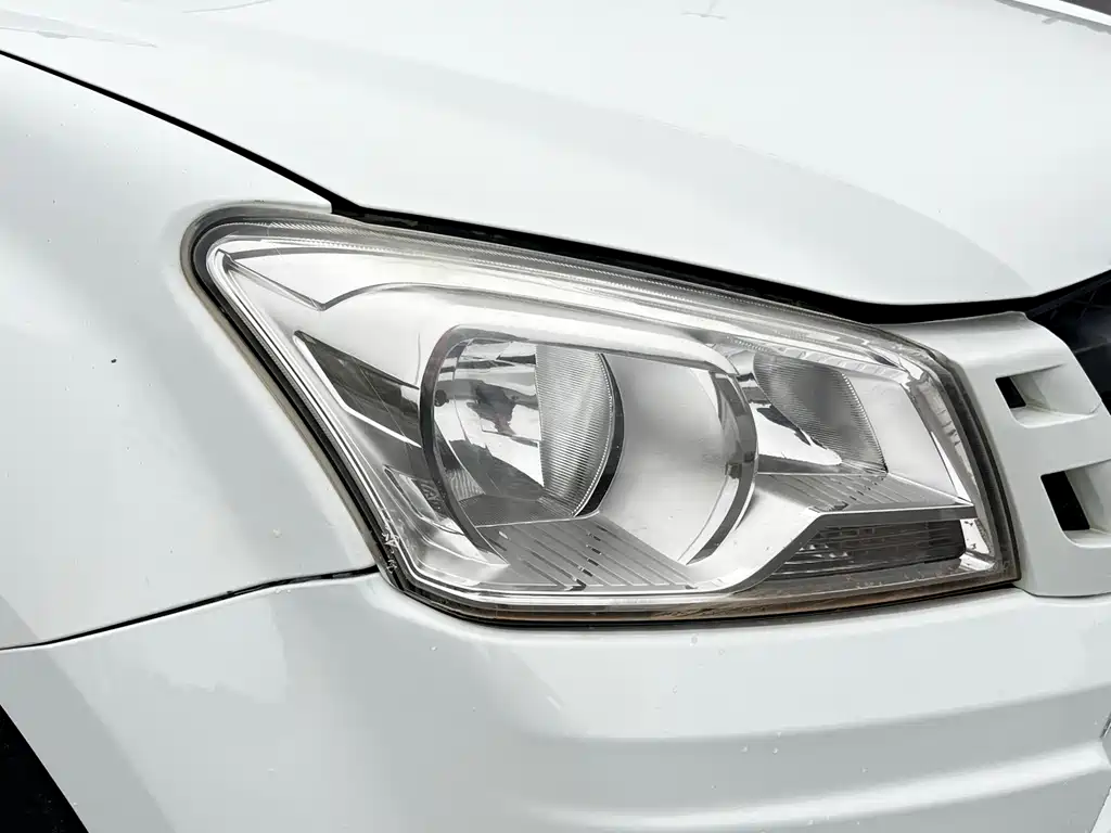 Isuzu RE-MAX 2018 — фото 29