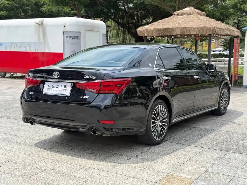 Toyota Crown 2018 — фото 17