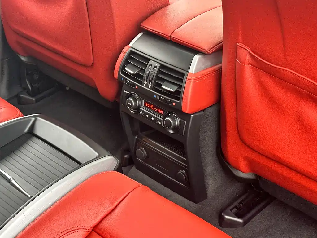 BMW X6 M 2013 — фото 29