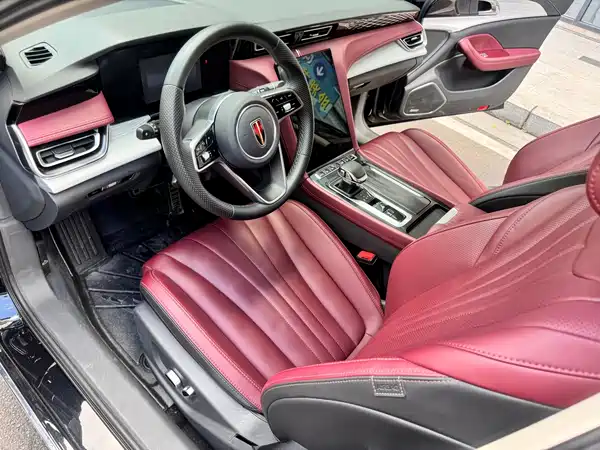 Hongqi H5 2025