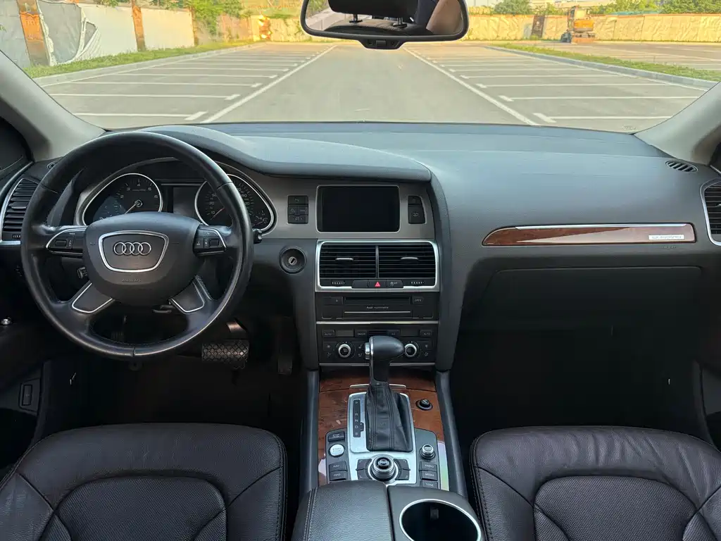 Audi Q7 2015 — фото 10