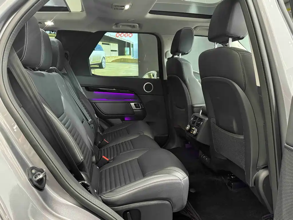 Land Rover Discovery 2025 — фото 13