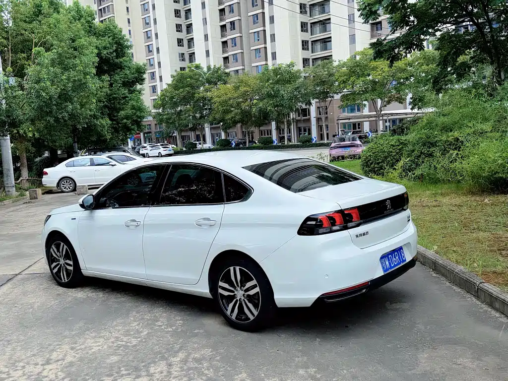 Peugeot 308 2018 — фото 6