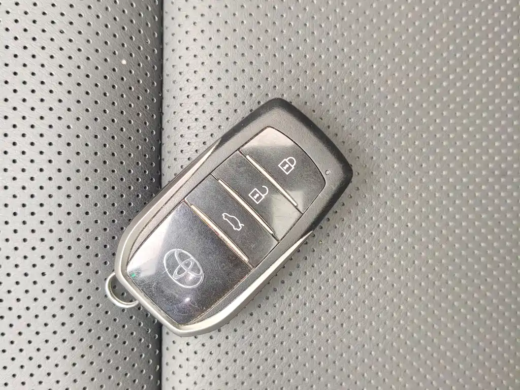 Toyota Avalon 2025 — фото 18