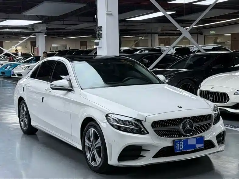 Mercedes-Benz C-Class 2021
