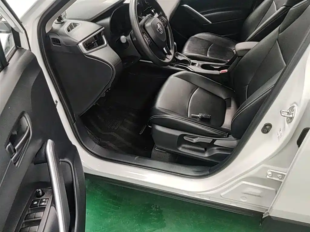Toyota Corolla Cross 2025 — фото 16