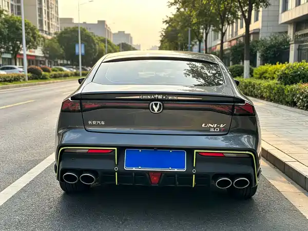 Changan UNI-V 2022