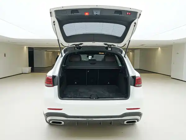 Mercedes-Benz GLC 2023