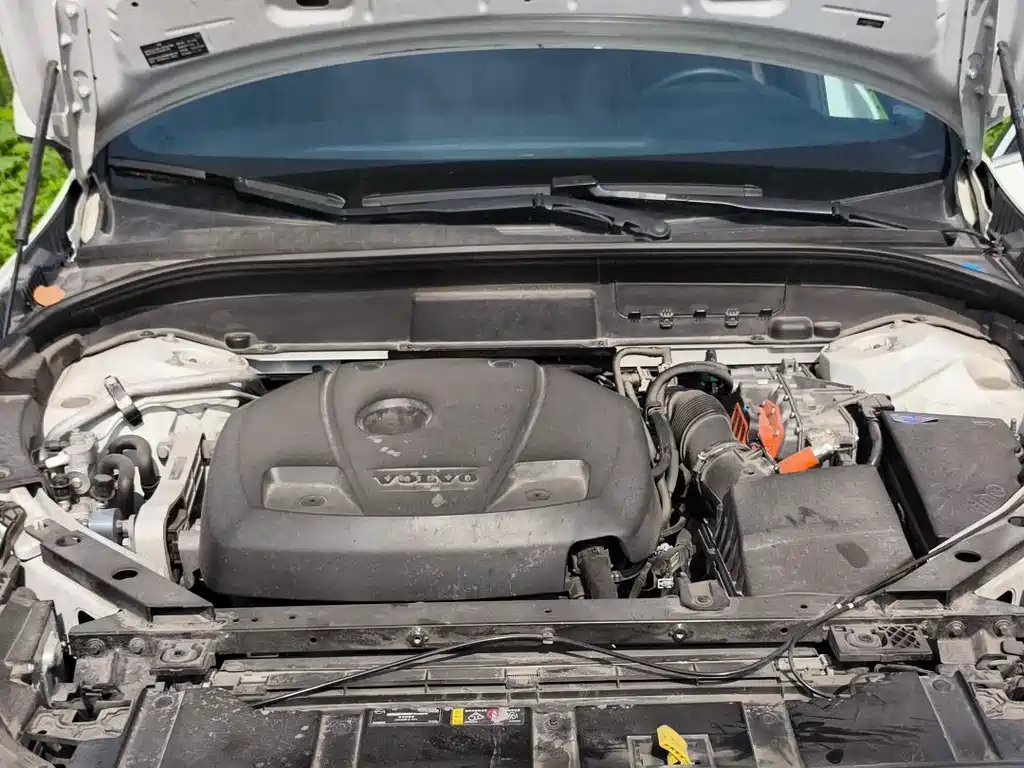 Volvo XC60 PHEV 2022 — фото 13