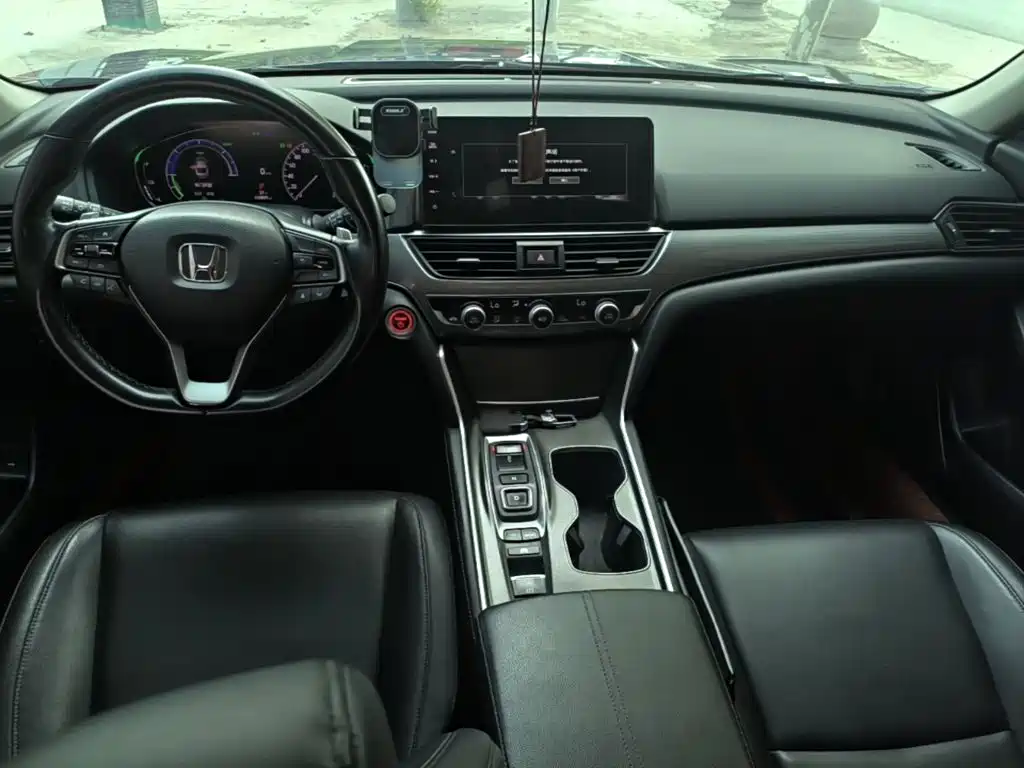 Honda Accord 2023 — фото 10