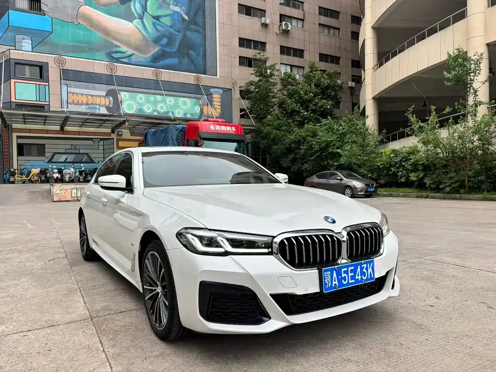 BMW 5 Series 2023