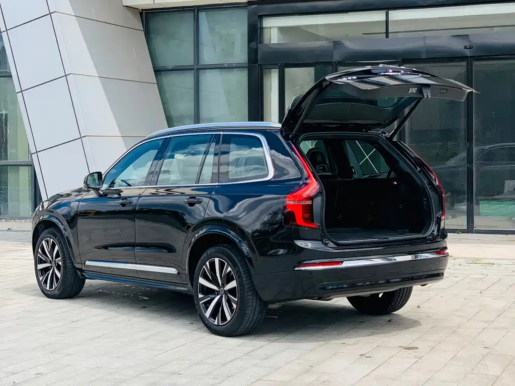 Volvo XC90 2025 — фото 8