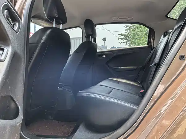 Peugeot 301 2014