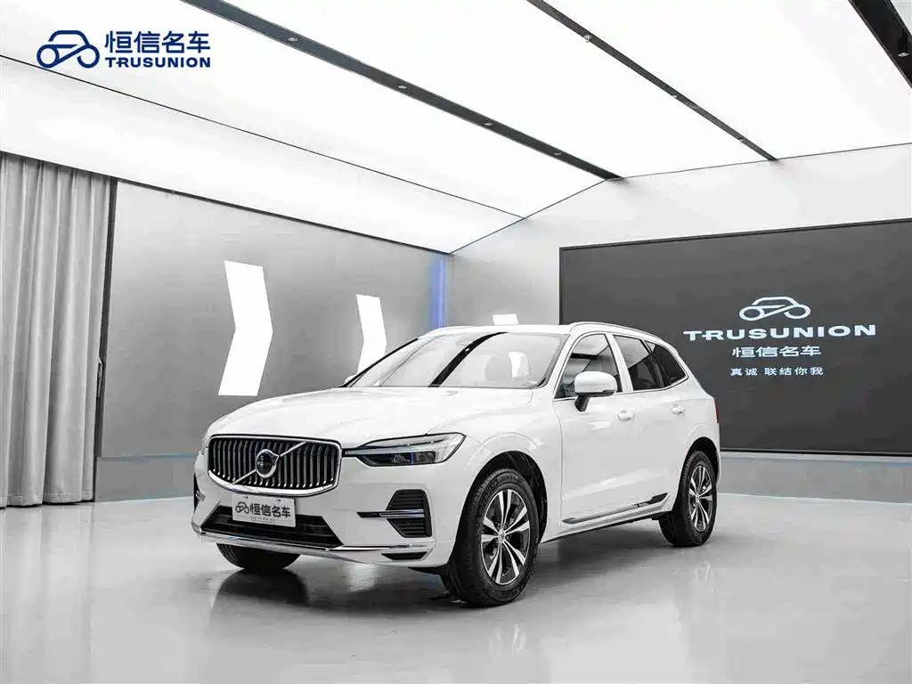 Volvo XC60 2024 — фото 3