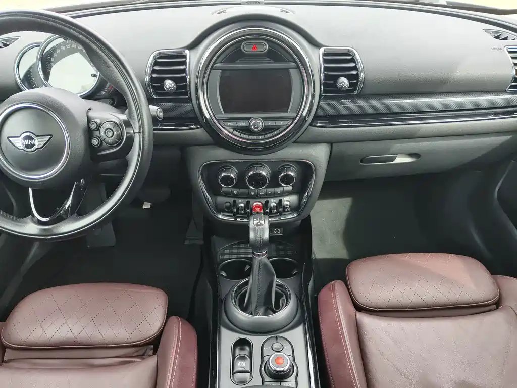 MINI Clubman 2018 — фото 14