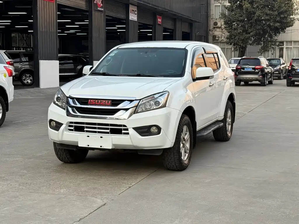 Isuzu MU-X 2016
