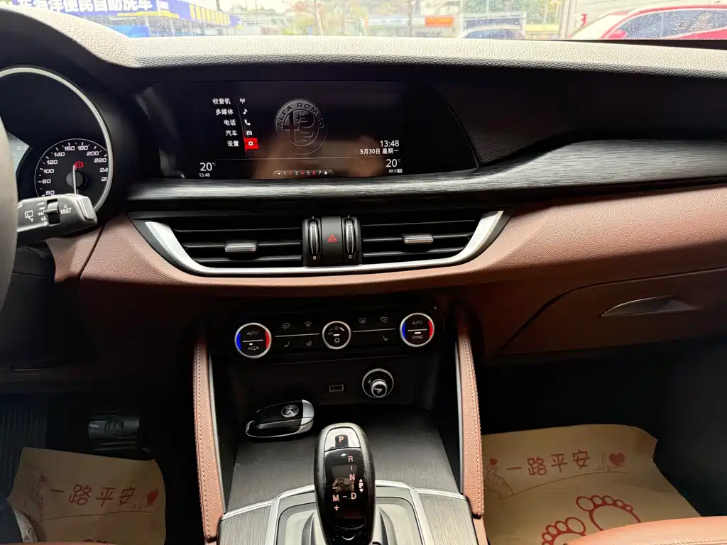 Alfa Romeo Stelvio 2019 — фото 14