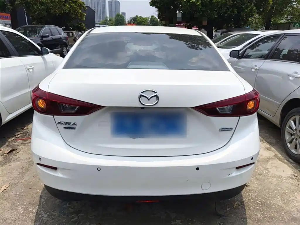 Mazda 3 Axela 2016 — фото 6