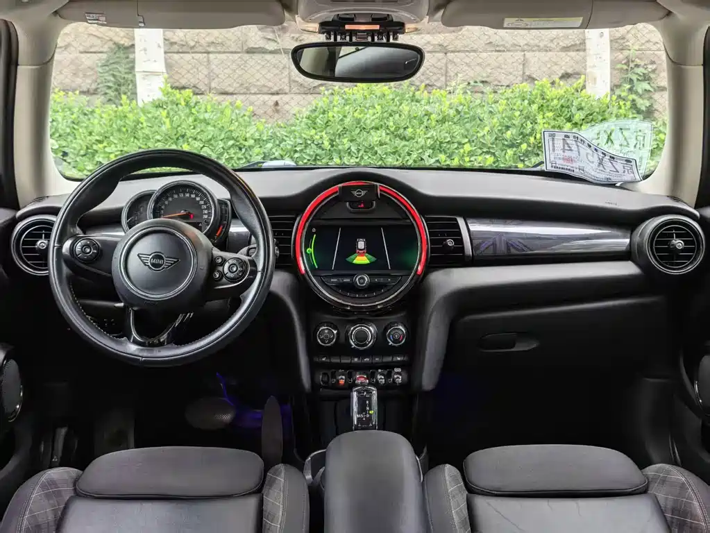 MINI MINI 2019