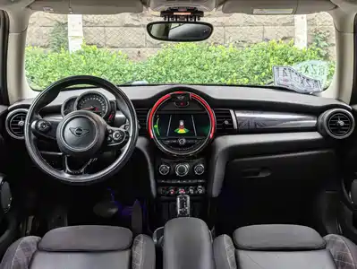 MINI MINI 2019