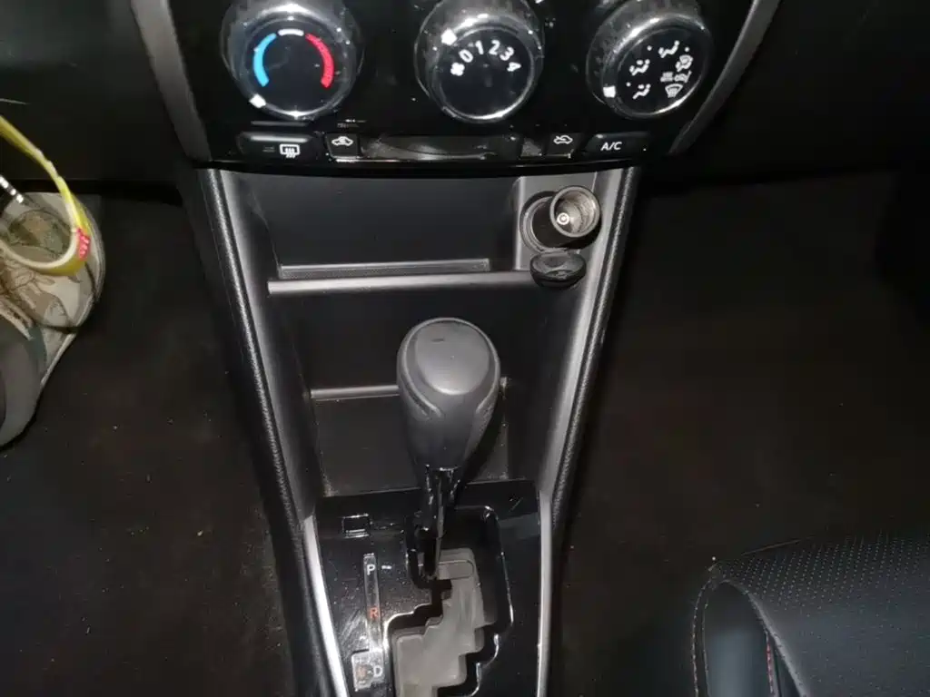 Toyota Yaris L 2021 — фото 14