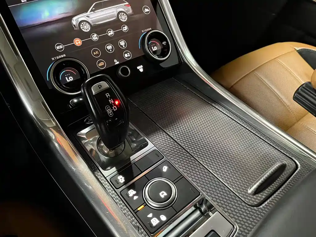 Land Rover Range Rover Sport 2018 — фото 10