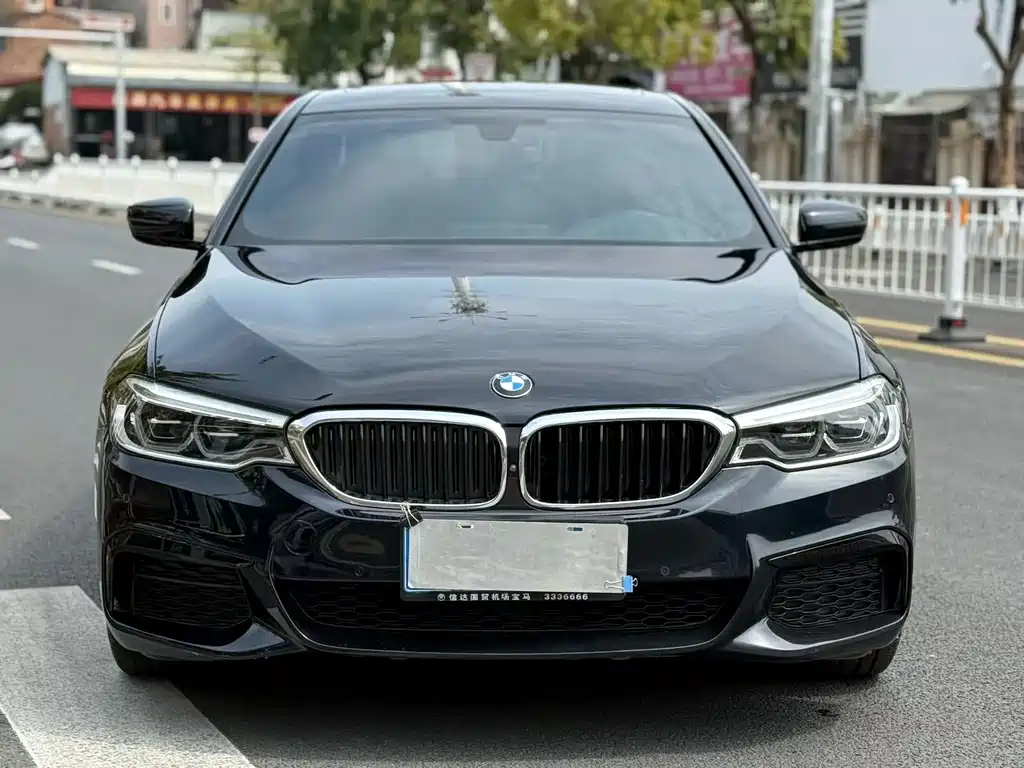 BMW 5 Series 2020 — фото 2