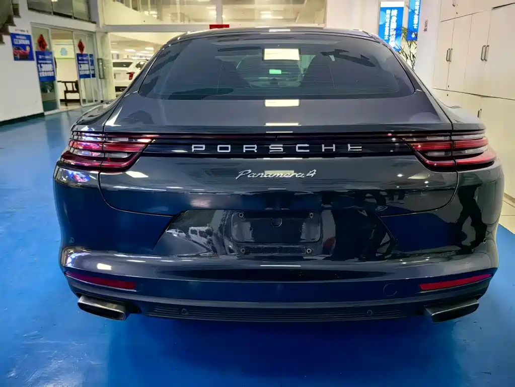 Porsche Panamera 2019 — фото 17