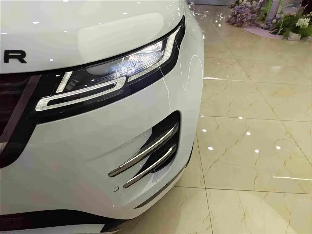 Land Rover Evoque 2022 — фото 9