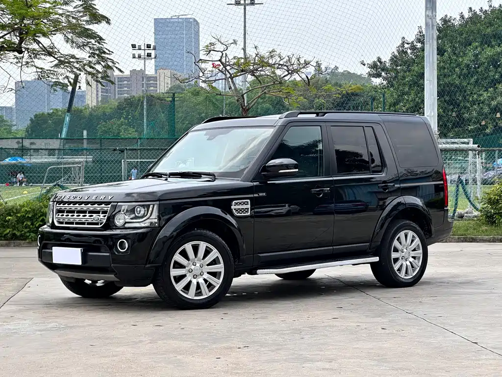 Land Rover Discovery 2015 — фото 1