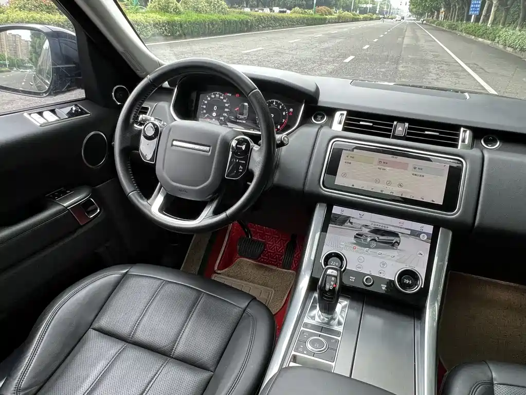 Land Rover Sport 2020 — фото 12