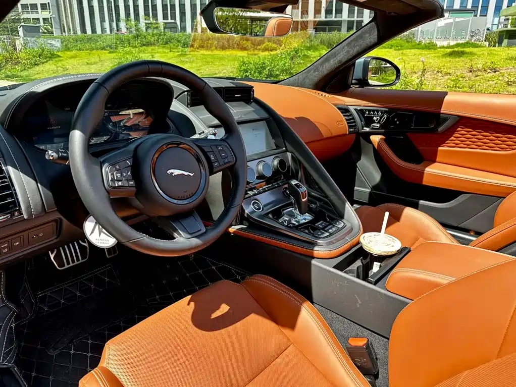 Jaguar F-TYPE 2023 — фото 10