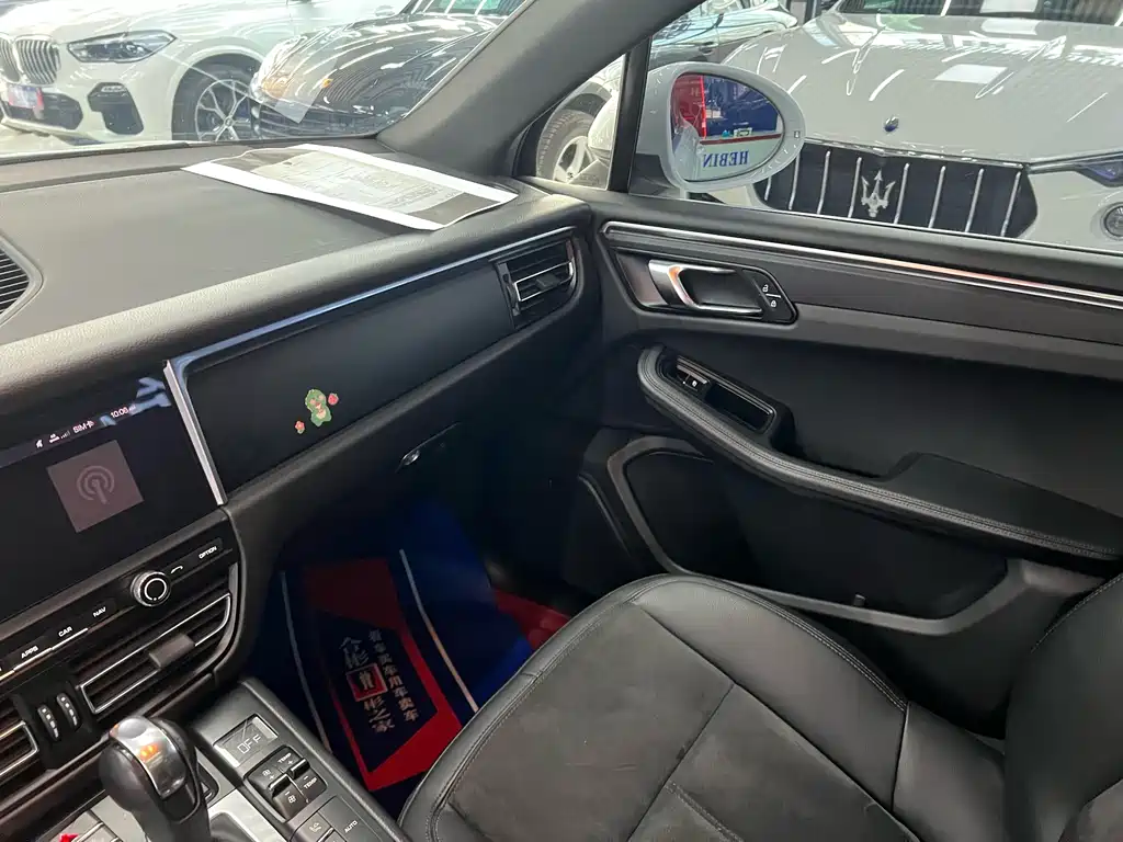Porsche Macan 2020 — фото 16