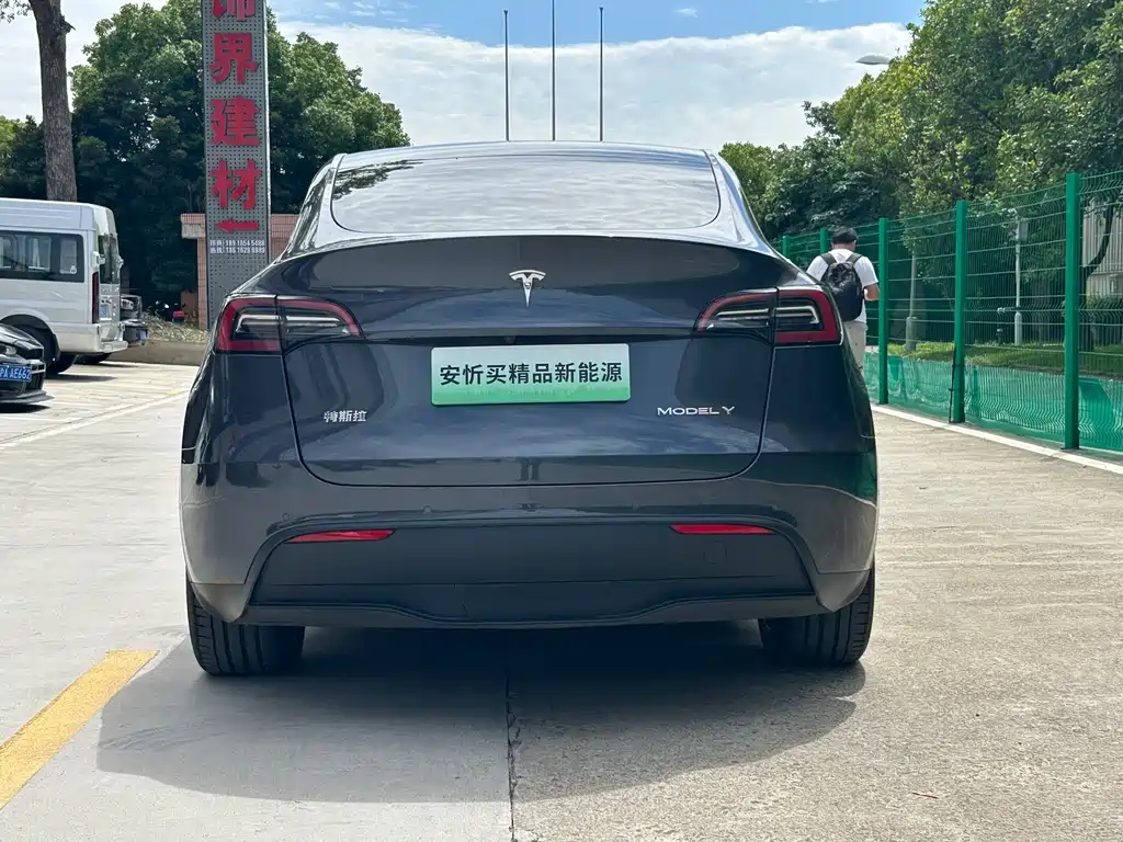 Tesla Model Y 2022 — фото 5
