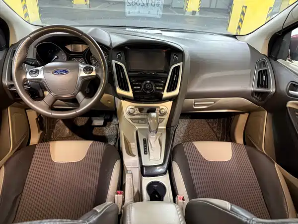 Ford Focus 2012