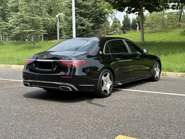 Mercedes-Benz Maybach S-Class 2025