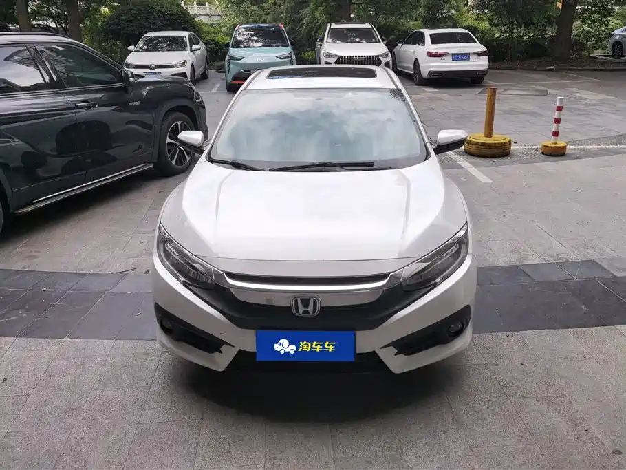 Honda Civic 2017 — фото 2