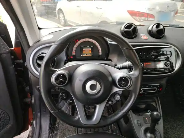 smart fortwo 2018