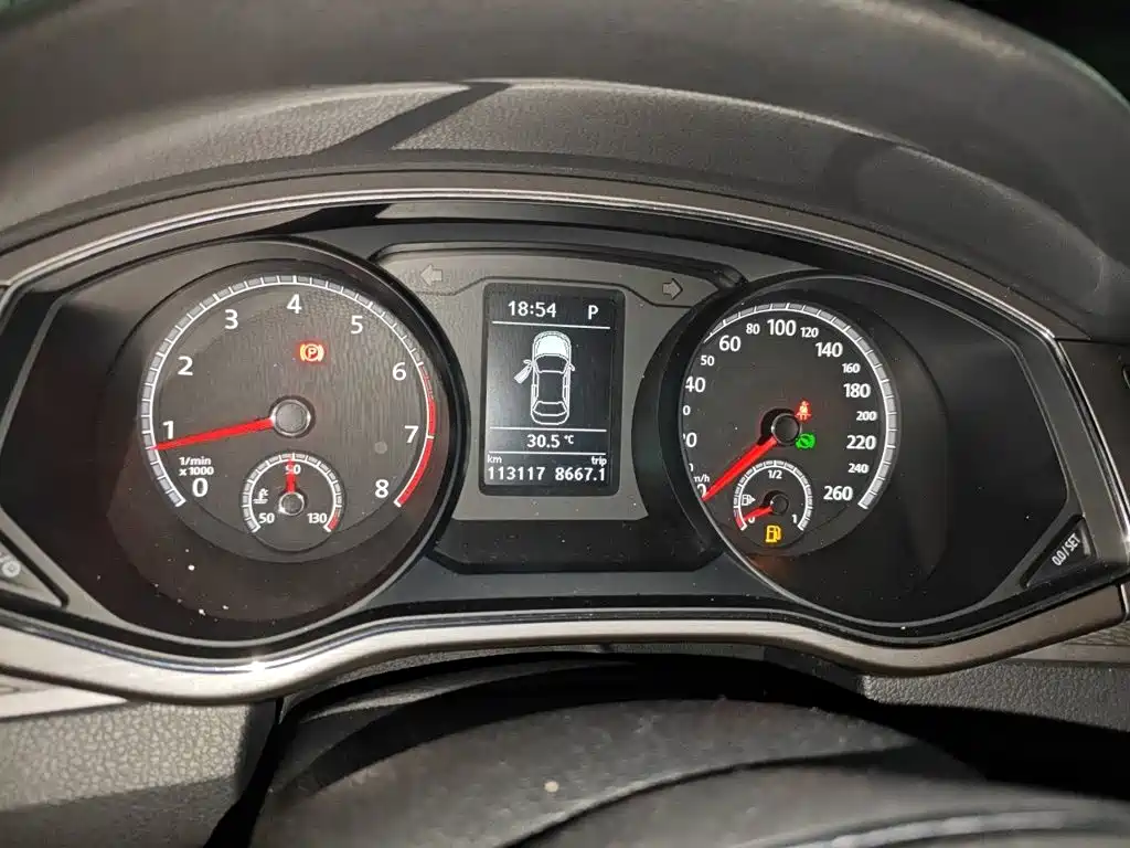 Volkswagen Passat 2018 — фото 12