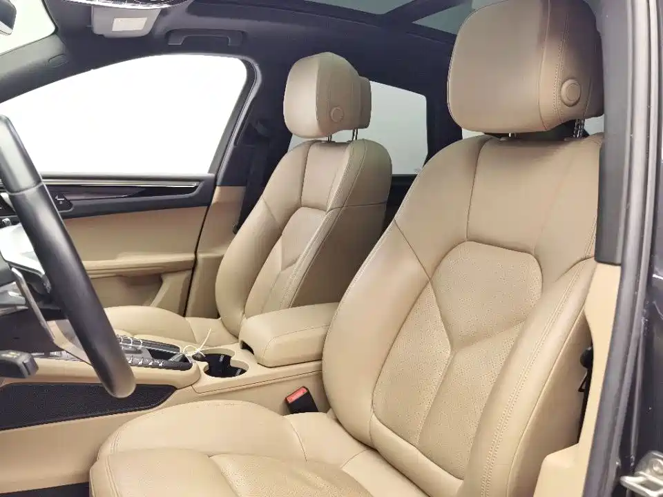 Porsche Macan 2021 — фото 13